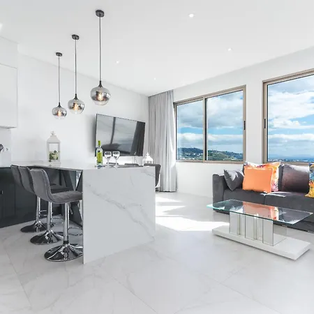 Midnight House By Atlantic * Câmara de Lobos