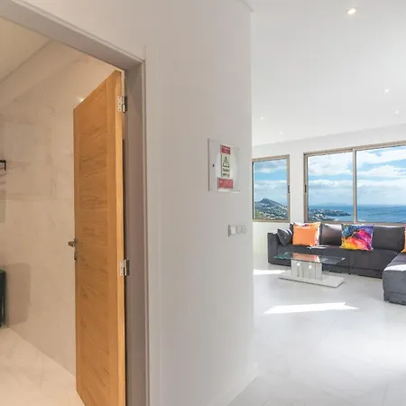 Midnight House By Atlantic Nyaraló