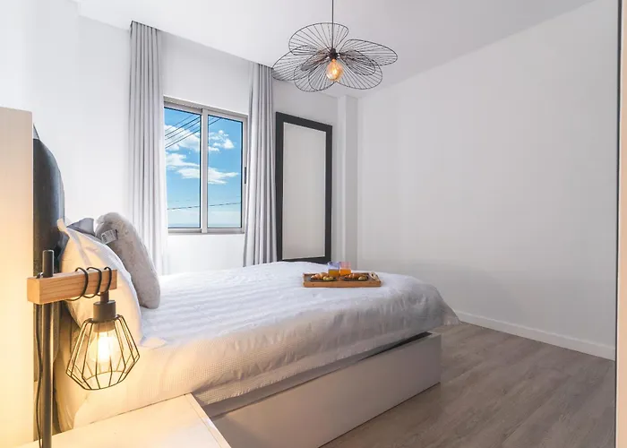 Semesterbostad Midnight House By Atlantic